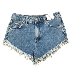 TOPSHOP Kiri Frayed Denim Shorts With Flaw** Size 4